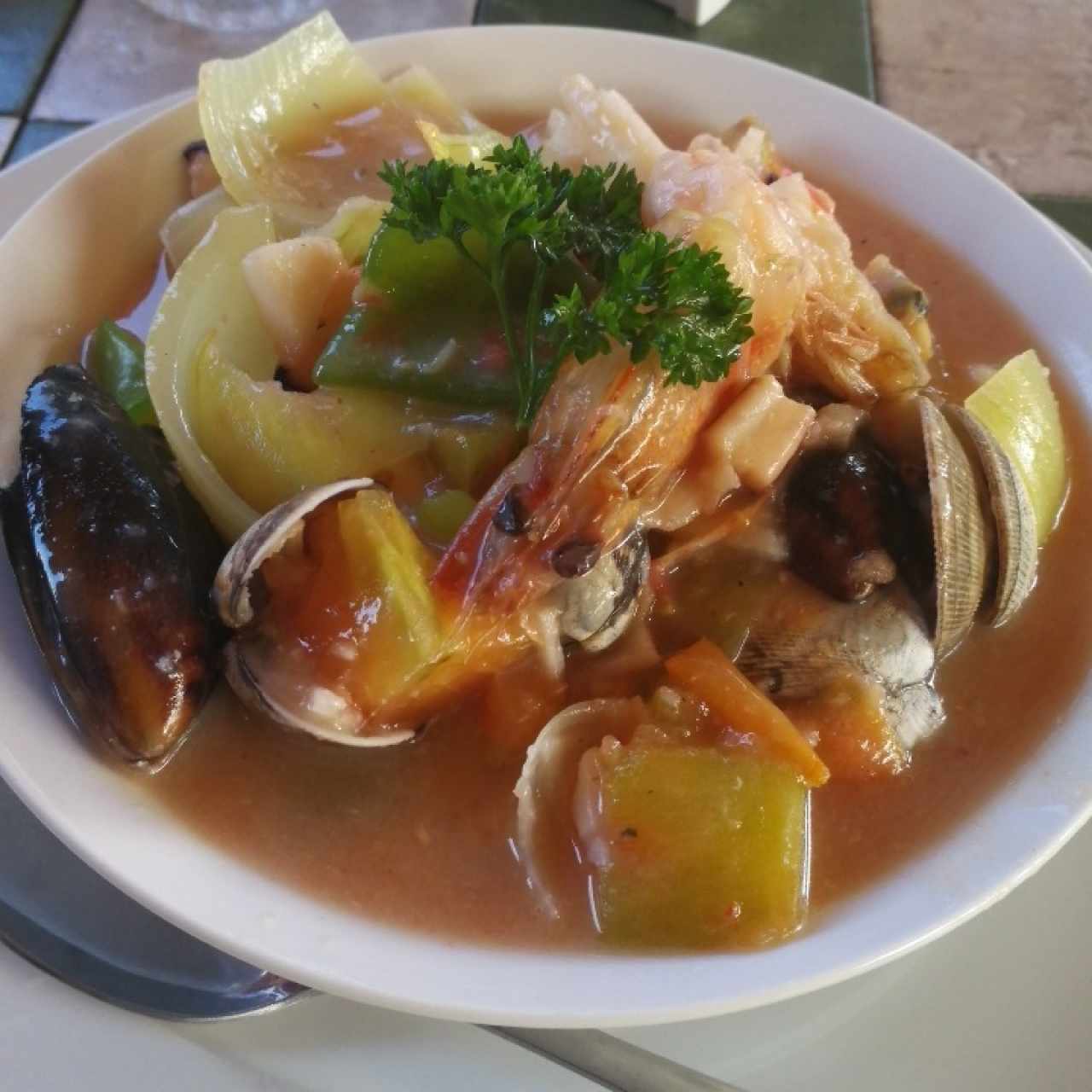 caldillo de mariscos