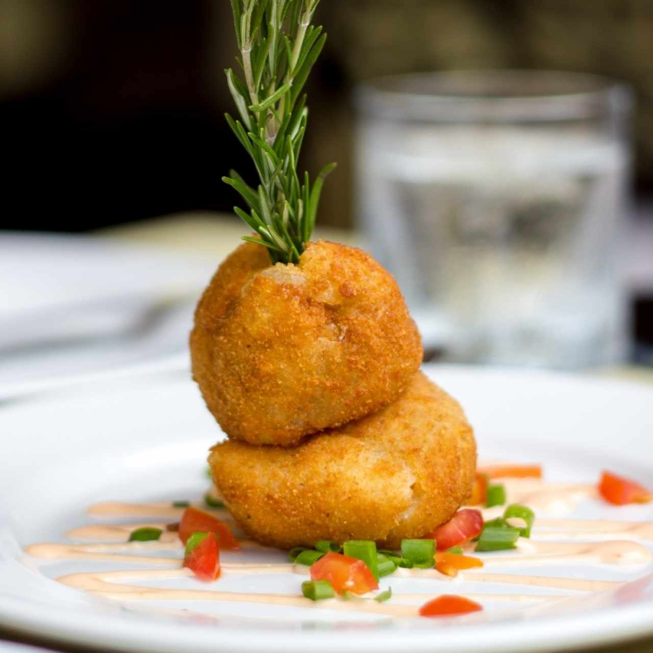 Croquetas de Yuca rellenas de pollo