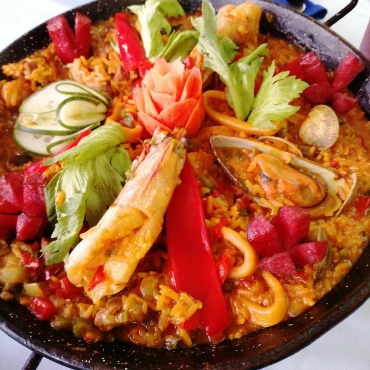 Paella mixta 