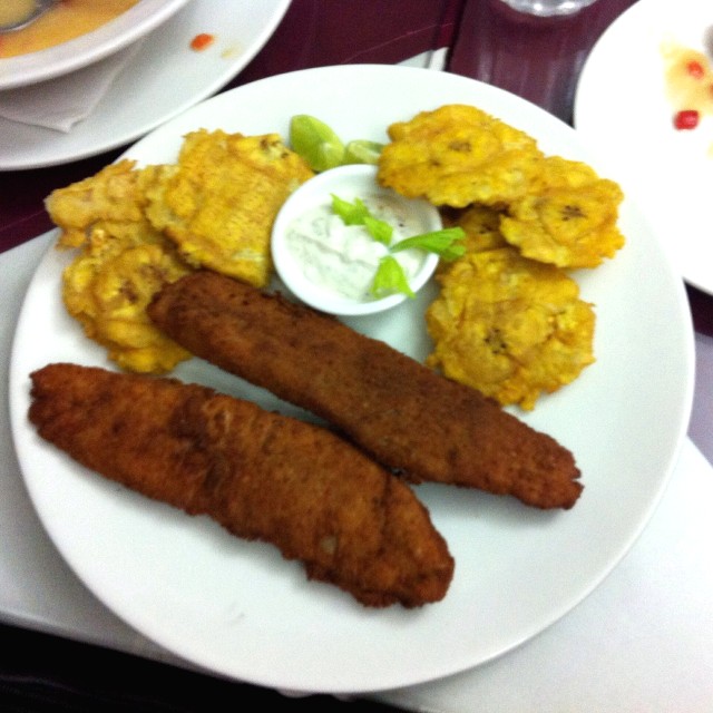 Filete de corvina apanada