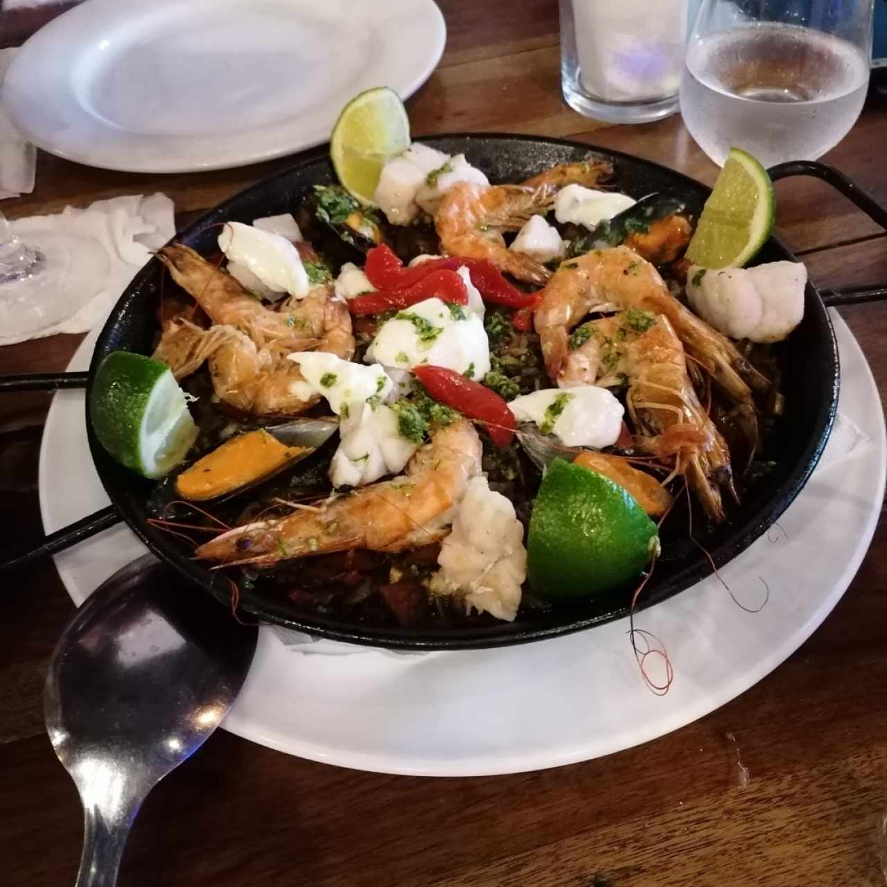 PLATOS FUERTES - ARROZ NEGRO