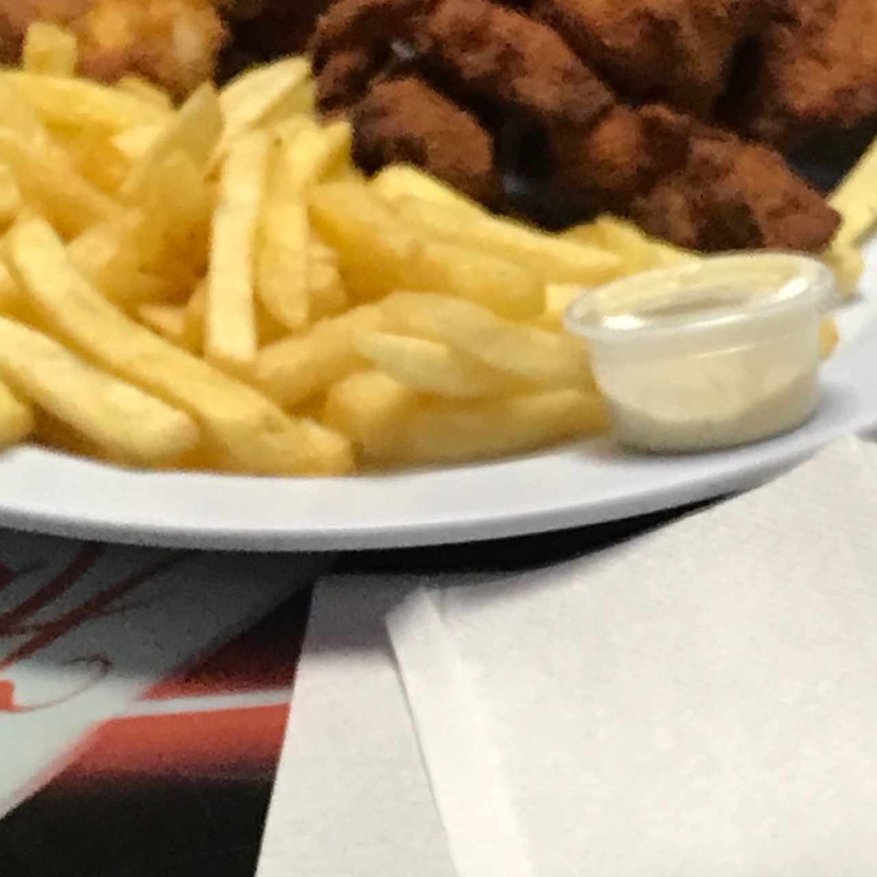 Deditos de Pollo con Papas fritas