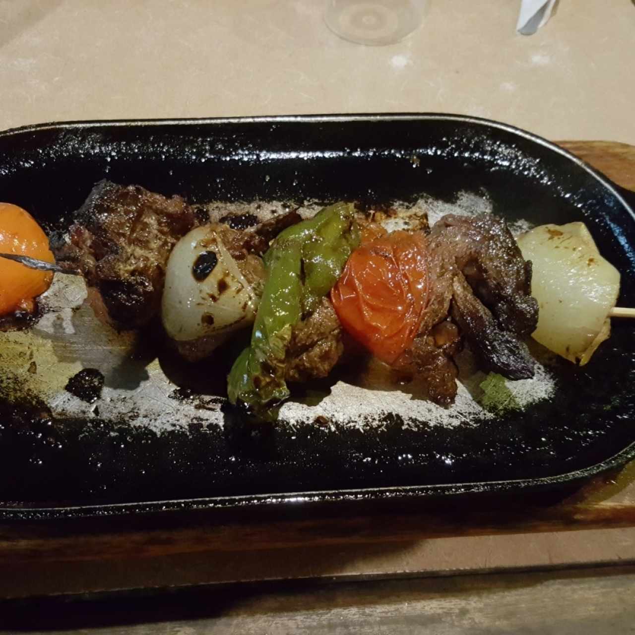 Brocheta de filete de res