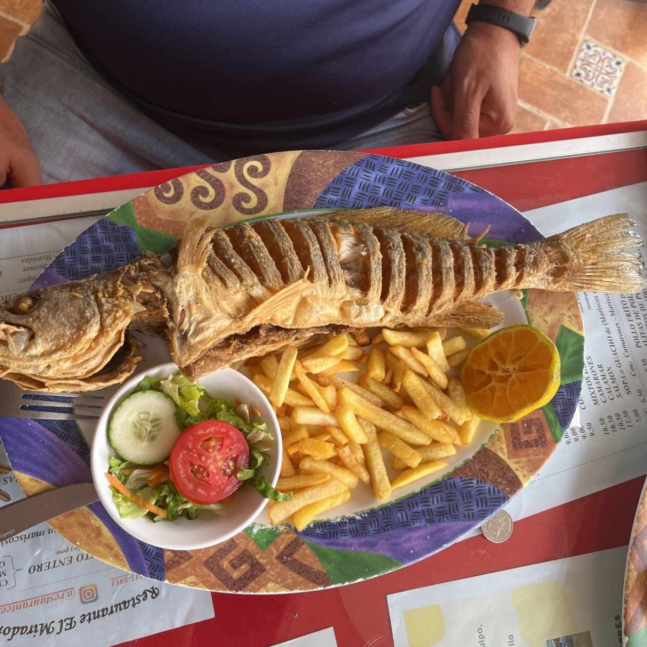 Menú - PESCADO FRITO ENTERO