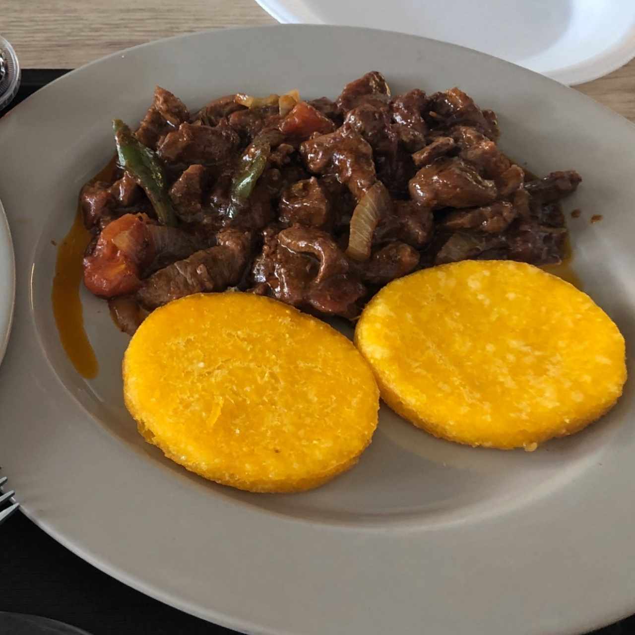 Bistec picado con tortillas