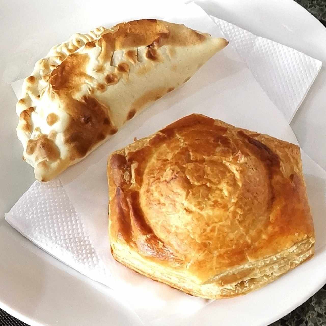 Empanada y Pastelito 4 quesos