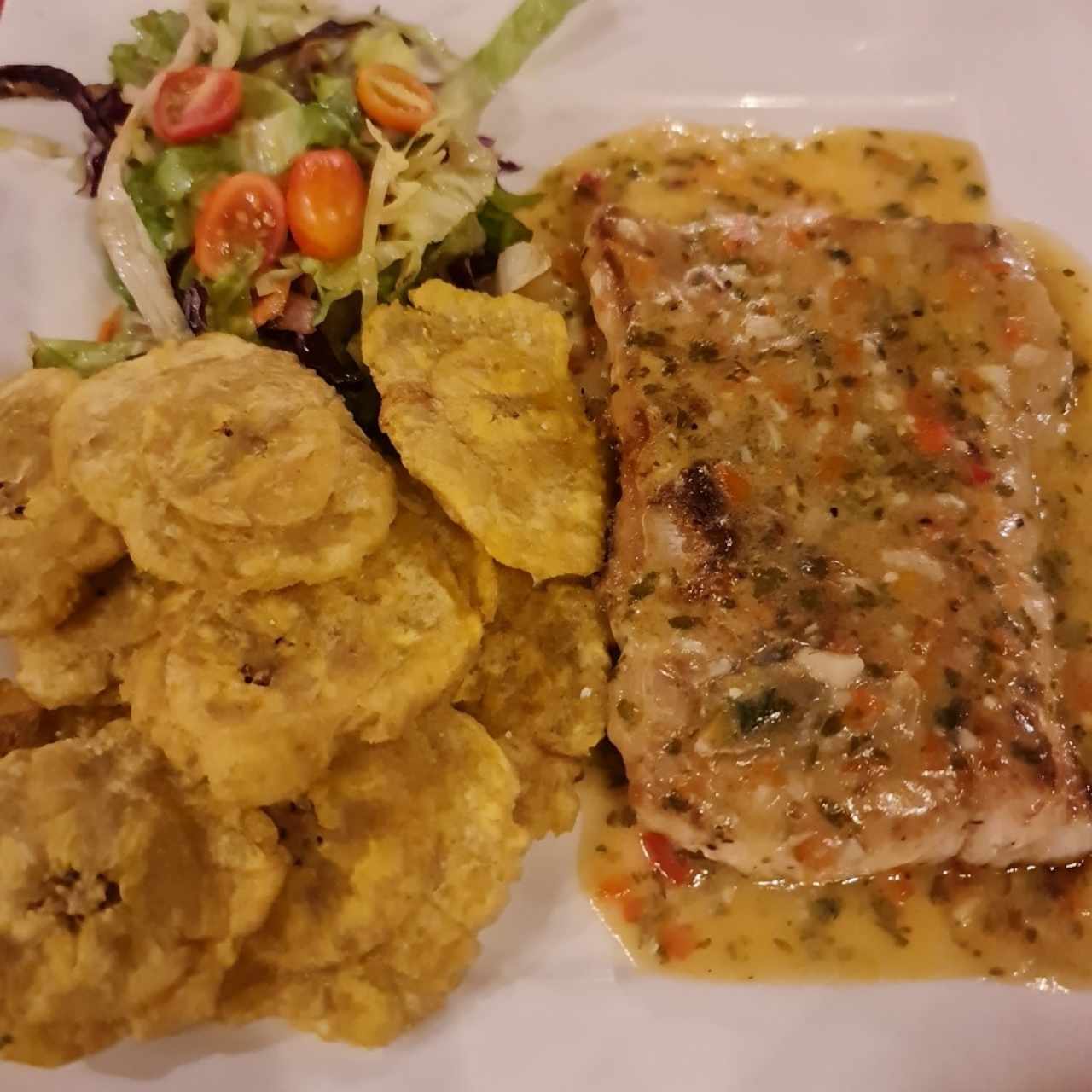 filete de pescado al ajillo