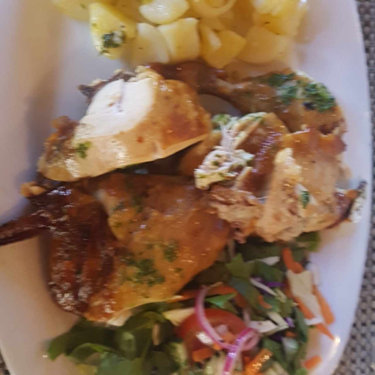 Pollo asado con papas