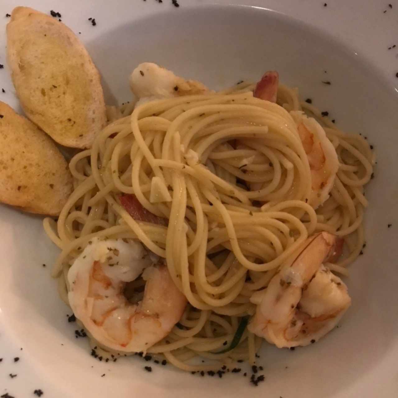 espaguetti de langostinos al oleo