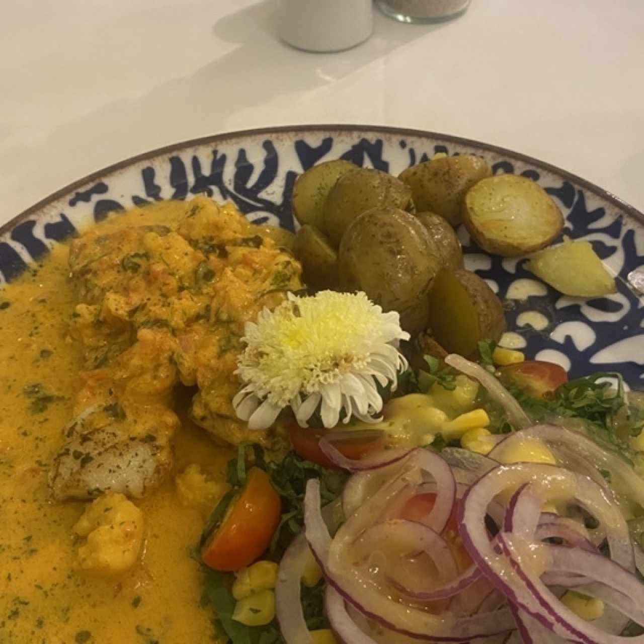FILETE DE MERO EN SALSA DE CAMARONES