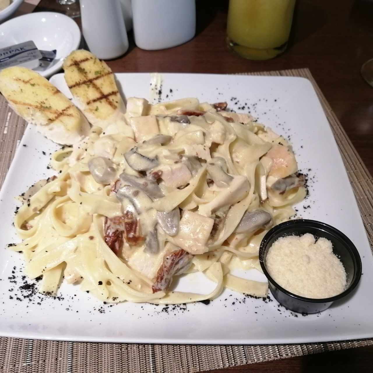 Fetuccini de Pollo