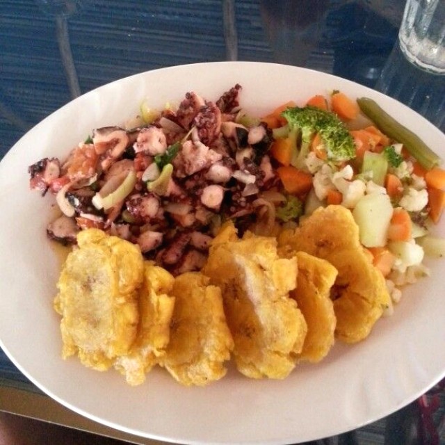 Pulpo al ajillo