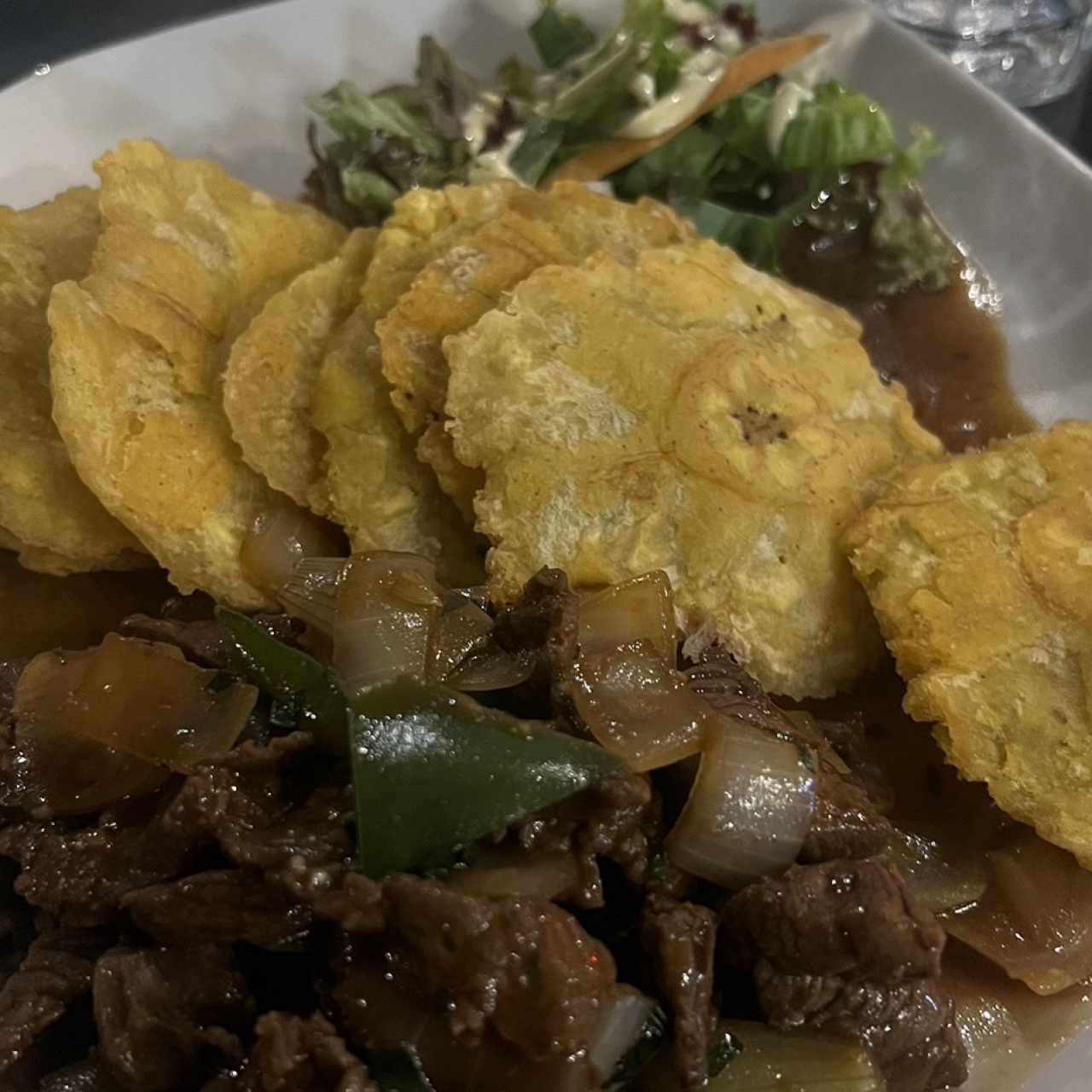 Bistec picado con patacones 😍