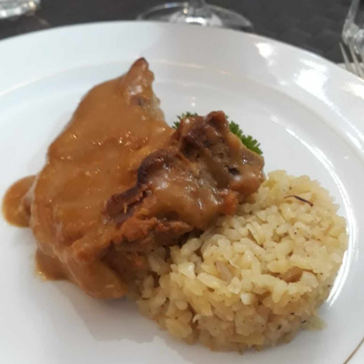 chuleta con arroz de almendraz