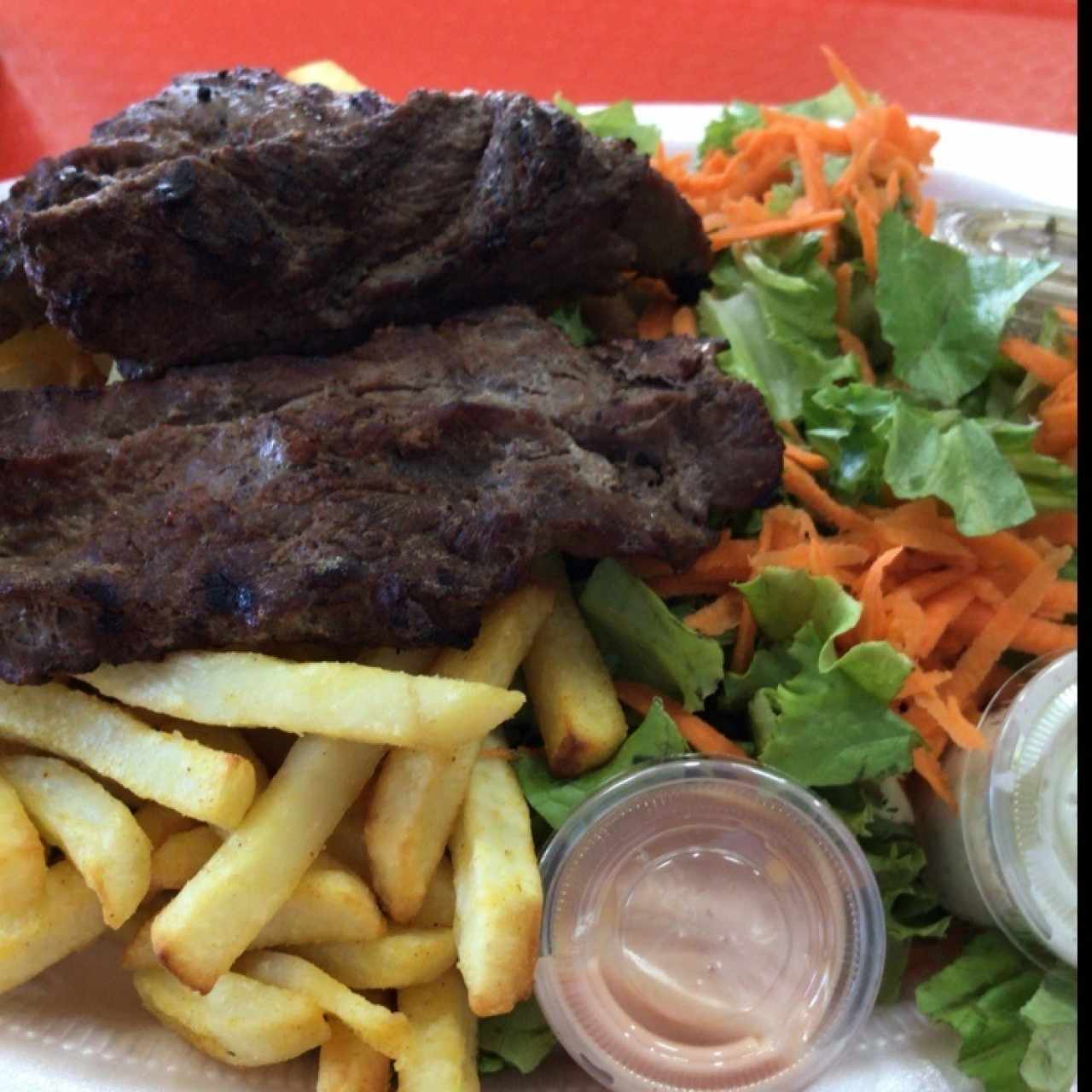 Carne Asada con ensalada y papas