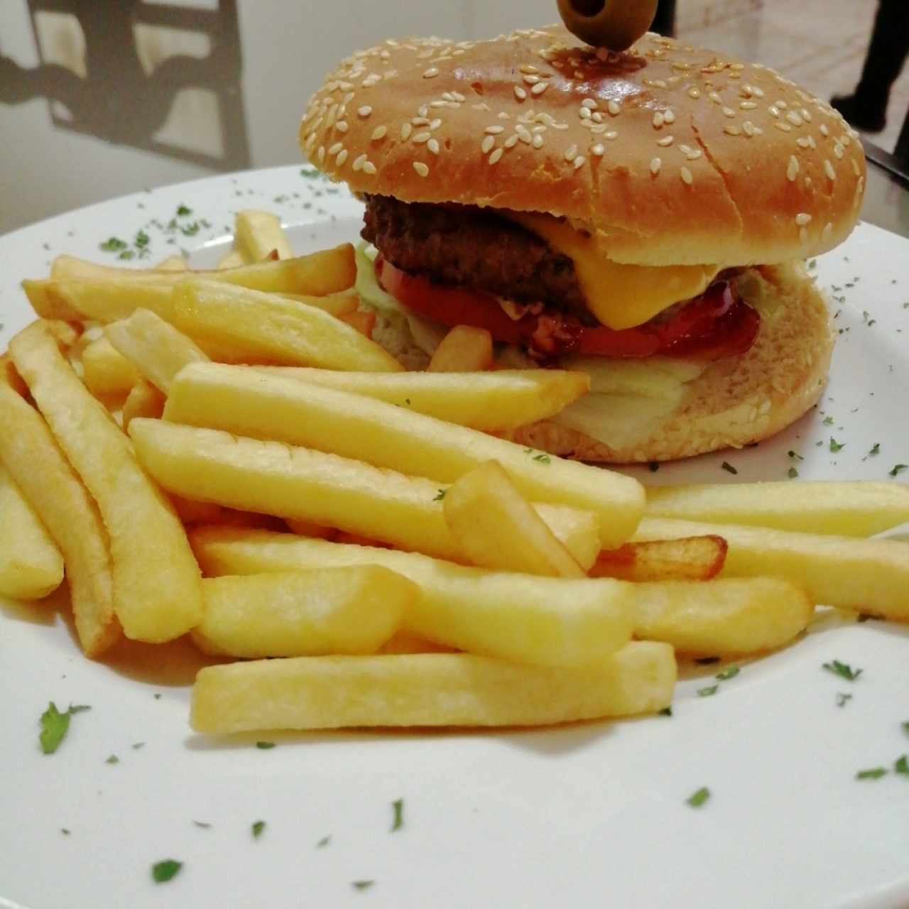 HAMBURGUESAS. - Hamburguesa Americana.