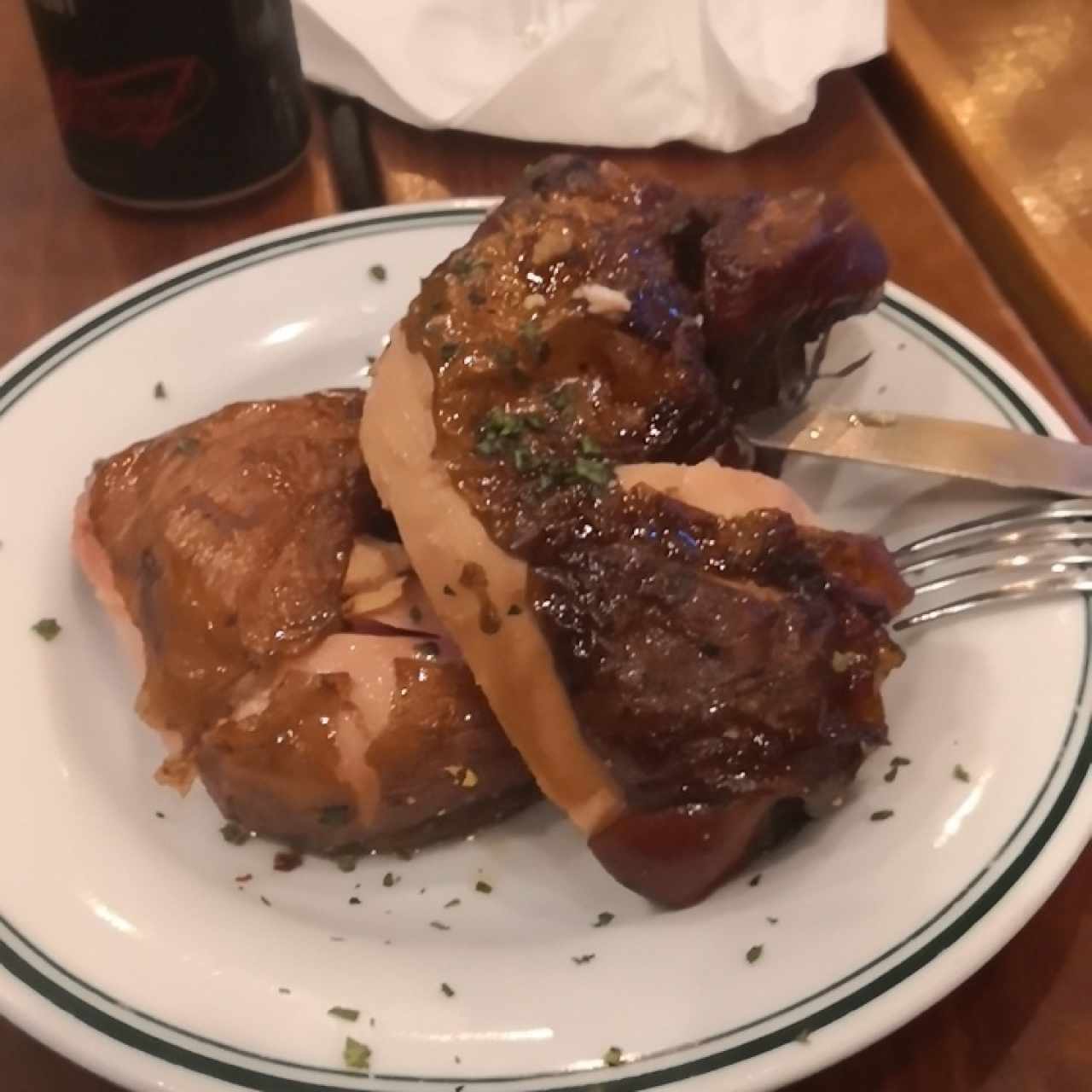 Un plato único, que nunca vi comida ahomada en Panamá y la extraño, y aquí hacen un pollo ahumado maravilloso. 