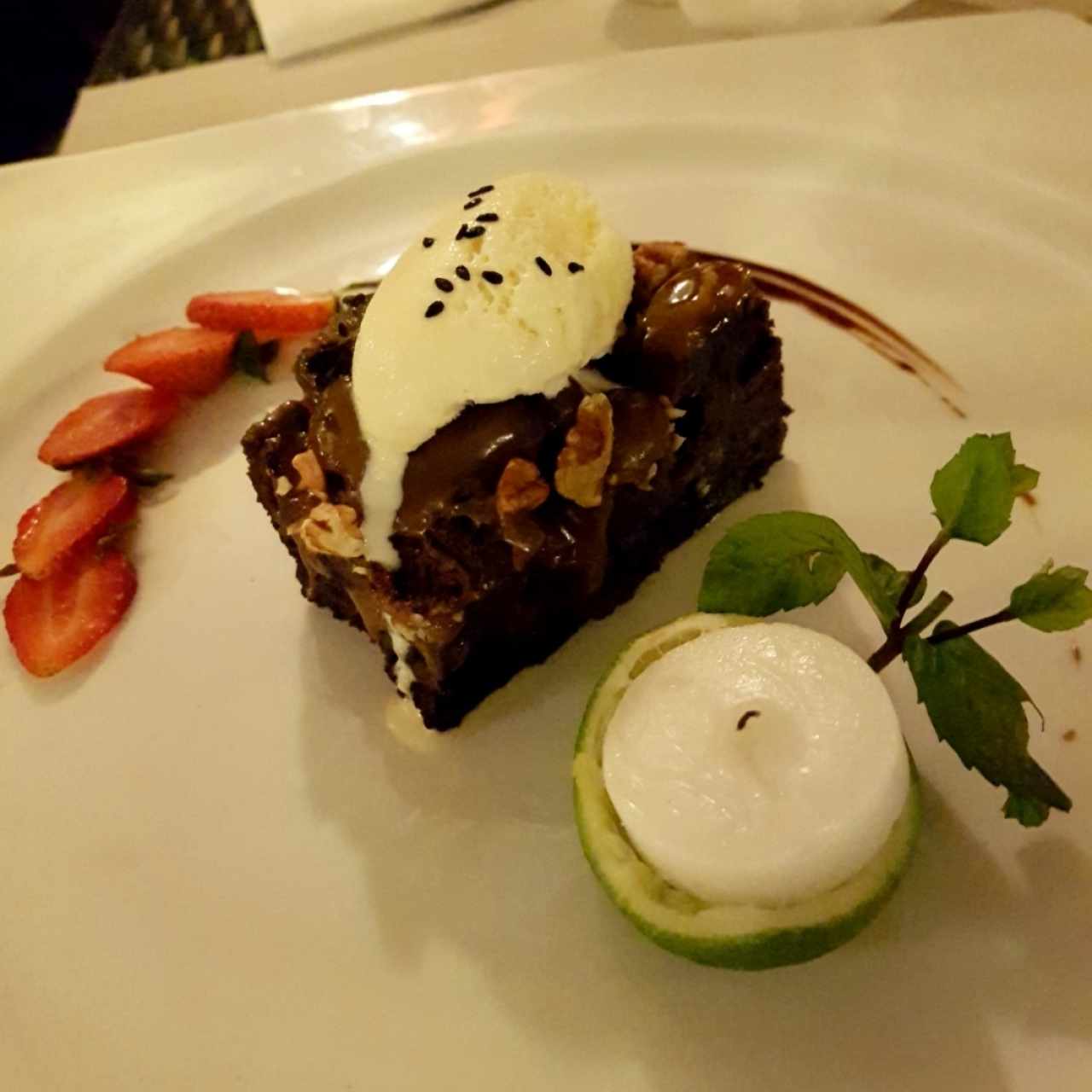 Brownie con helado