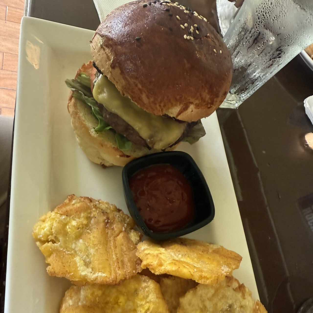HAMBURGUESA CLÁSICA PALADAR