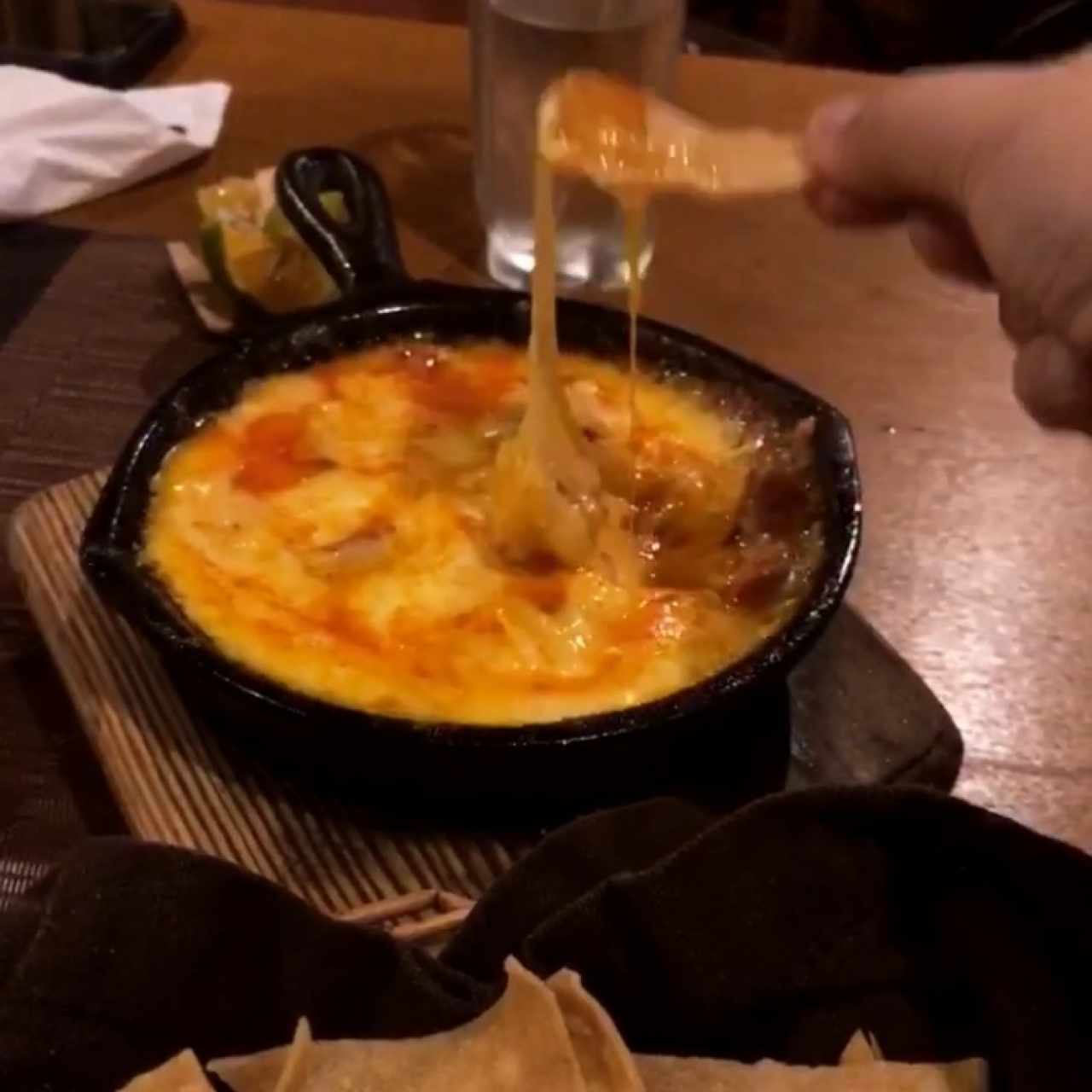 Queso Fundido con Chorizo