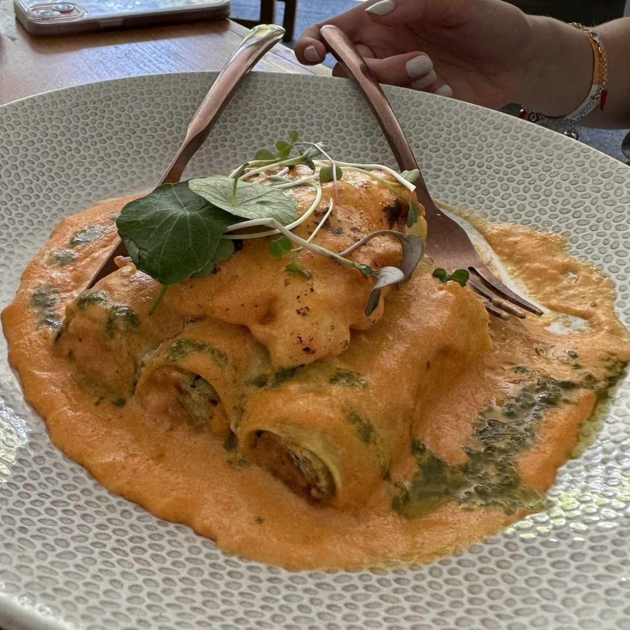 Canelones de Langosta Gratinados