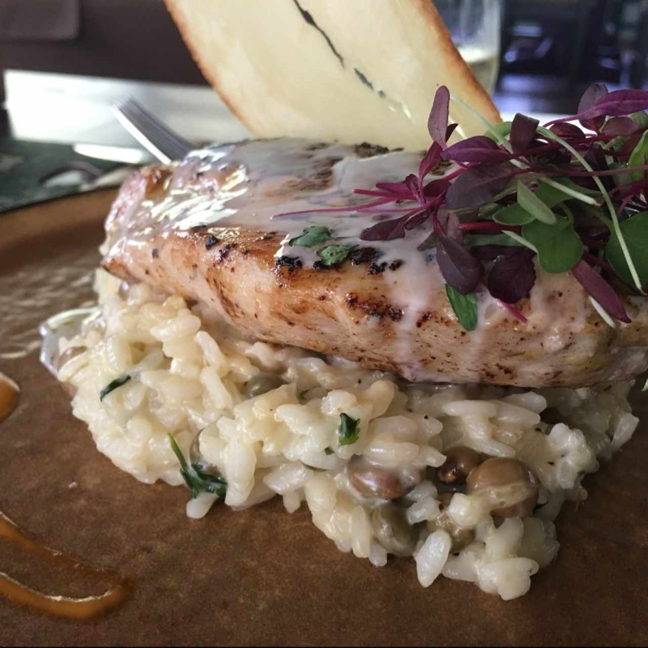 Pollo a la tentación y risoto de guandú