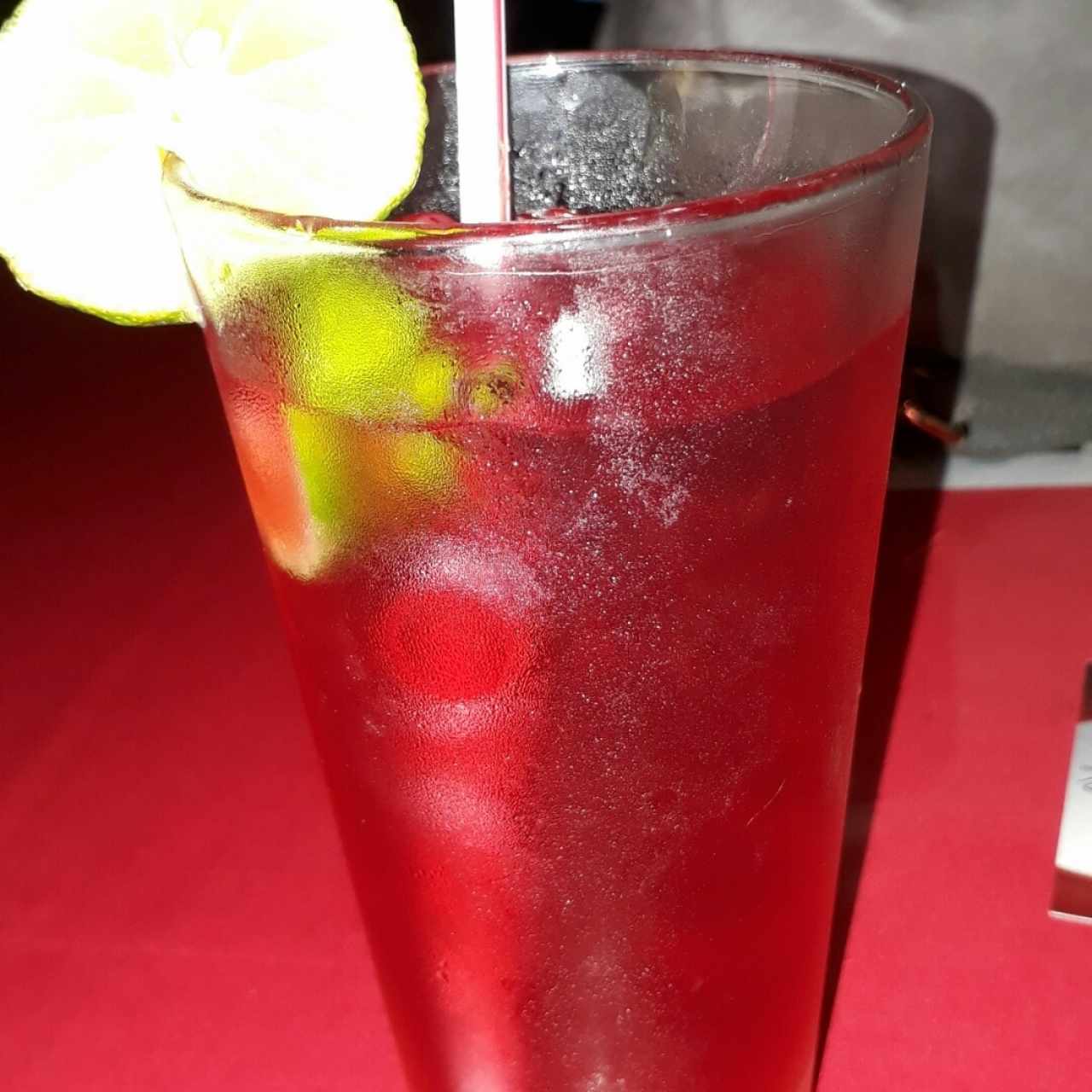 te frio de frutos rojos sin azucar. muy bueno