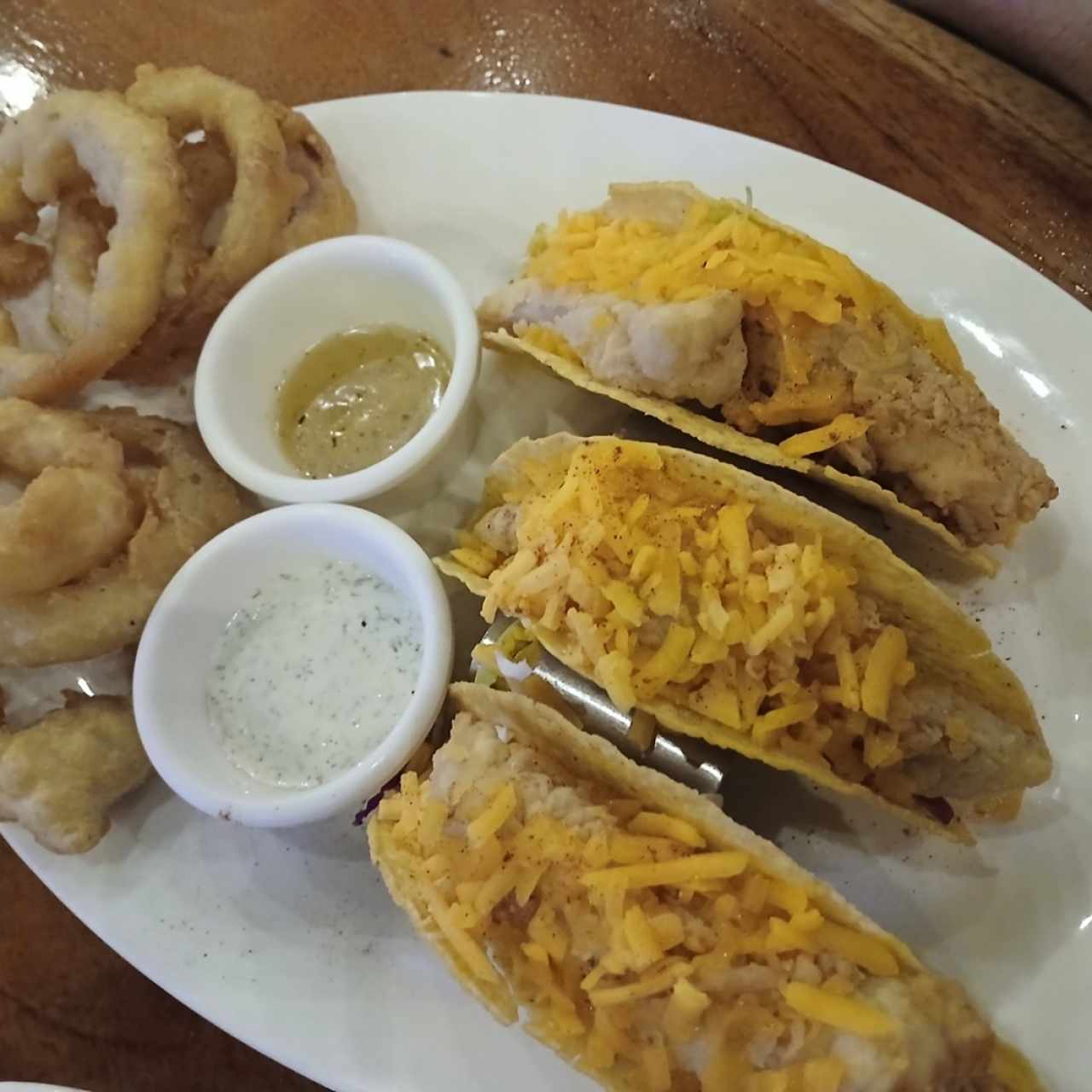 Nuestros Famosos Tacos de Pescado