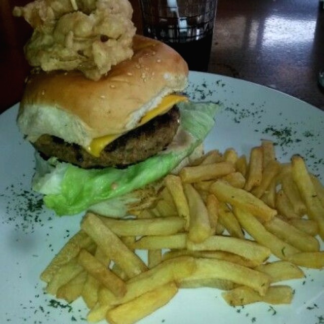 Hamburguesa argentina el gaucho con hongos... Excelente!!!