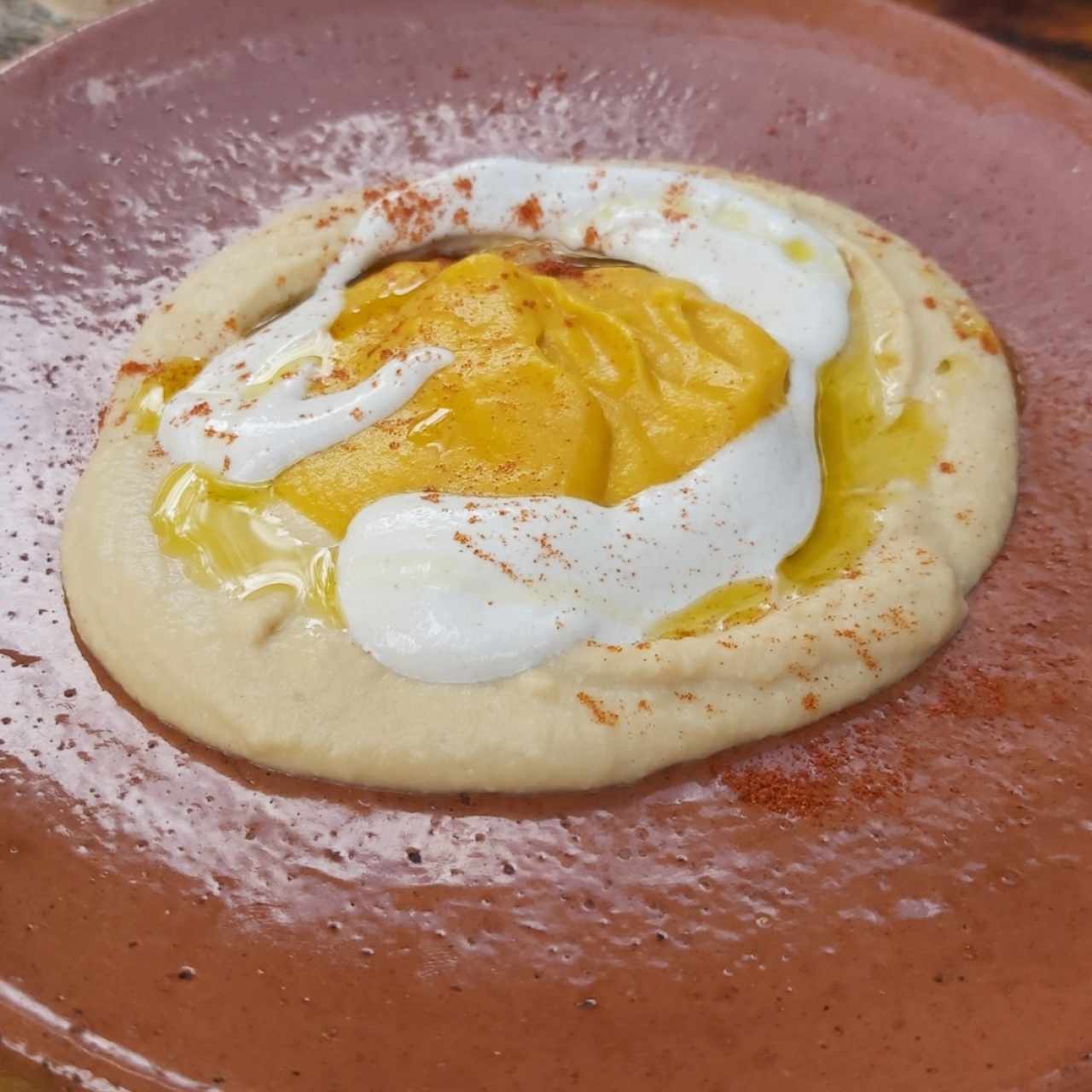 Hummus con remolacha 