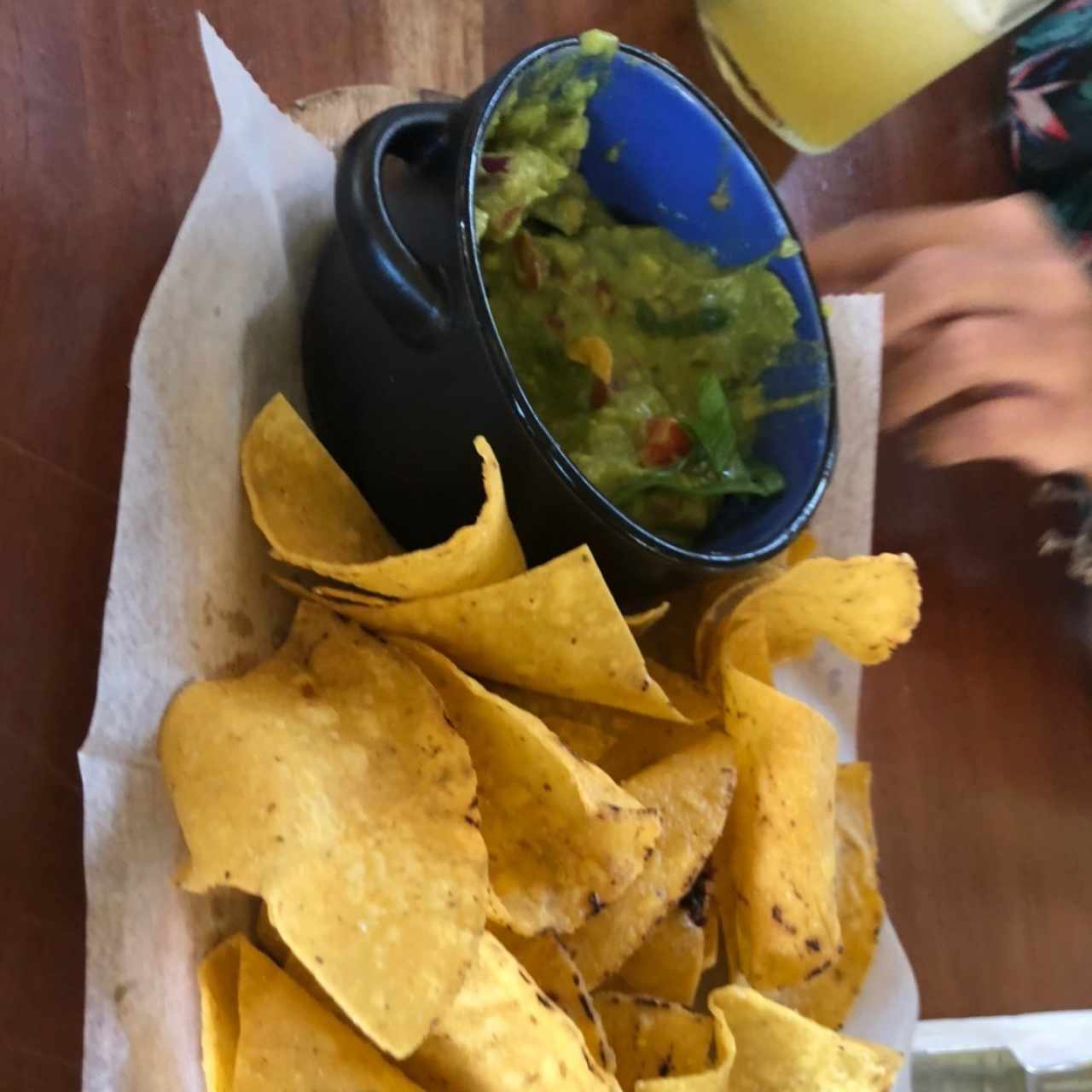 Guacamole con chips