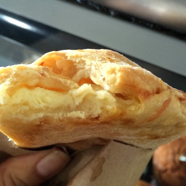 Enpanada de queso blanco