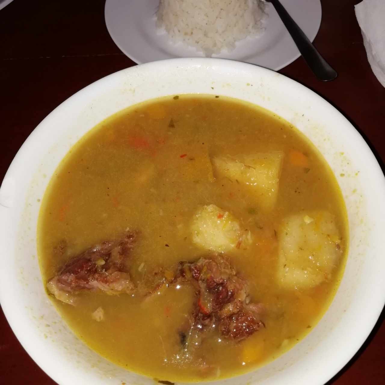 sopa de costilla ahumada