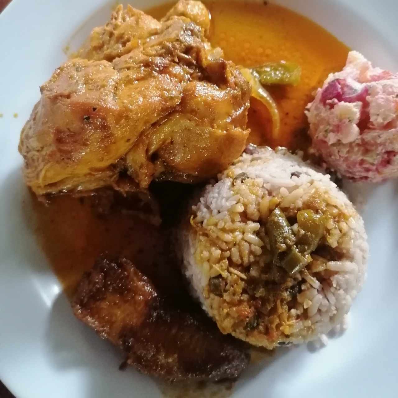 Pollo Guisado