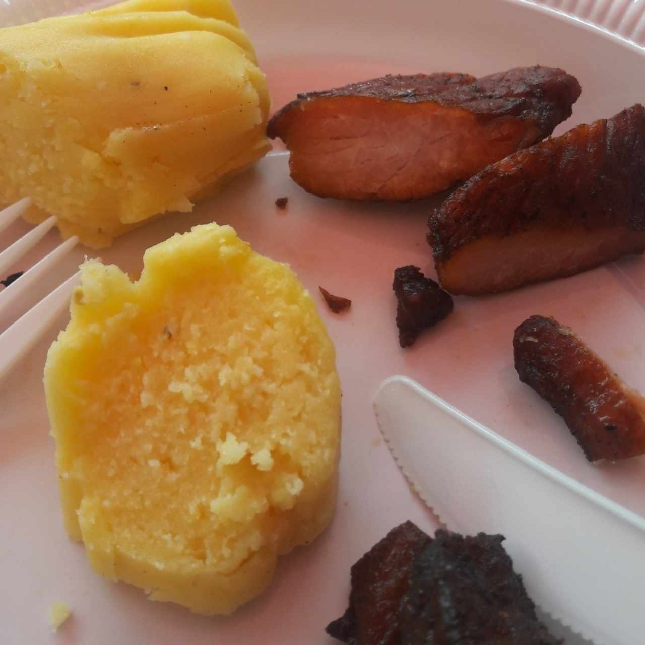 bollo de mantequilla y puerco