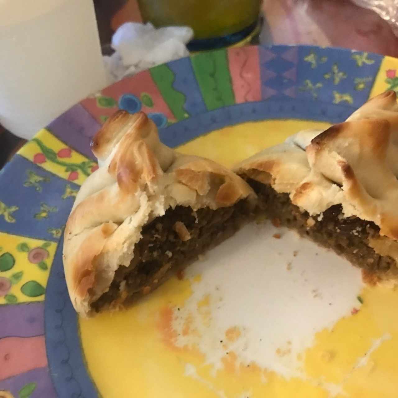 empanada de carne con pasitas