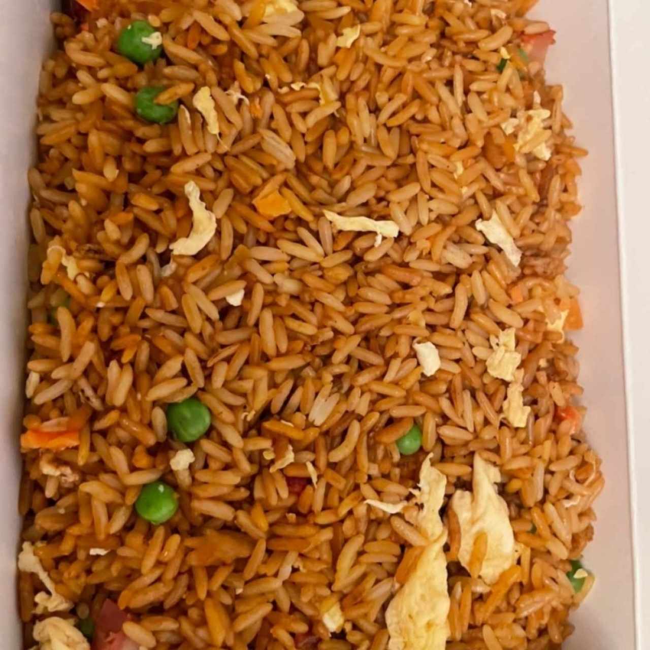 arroz frito con pollo