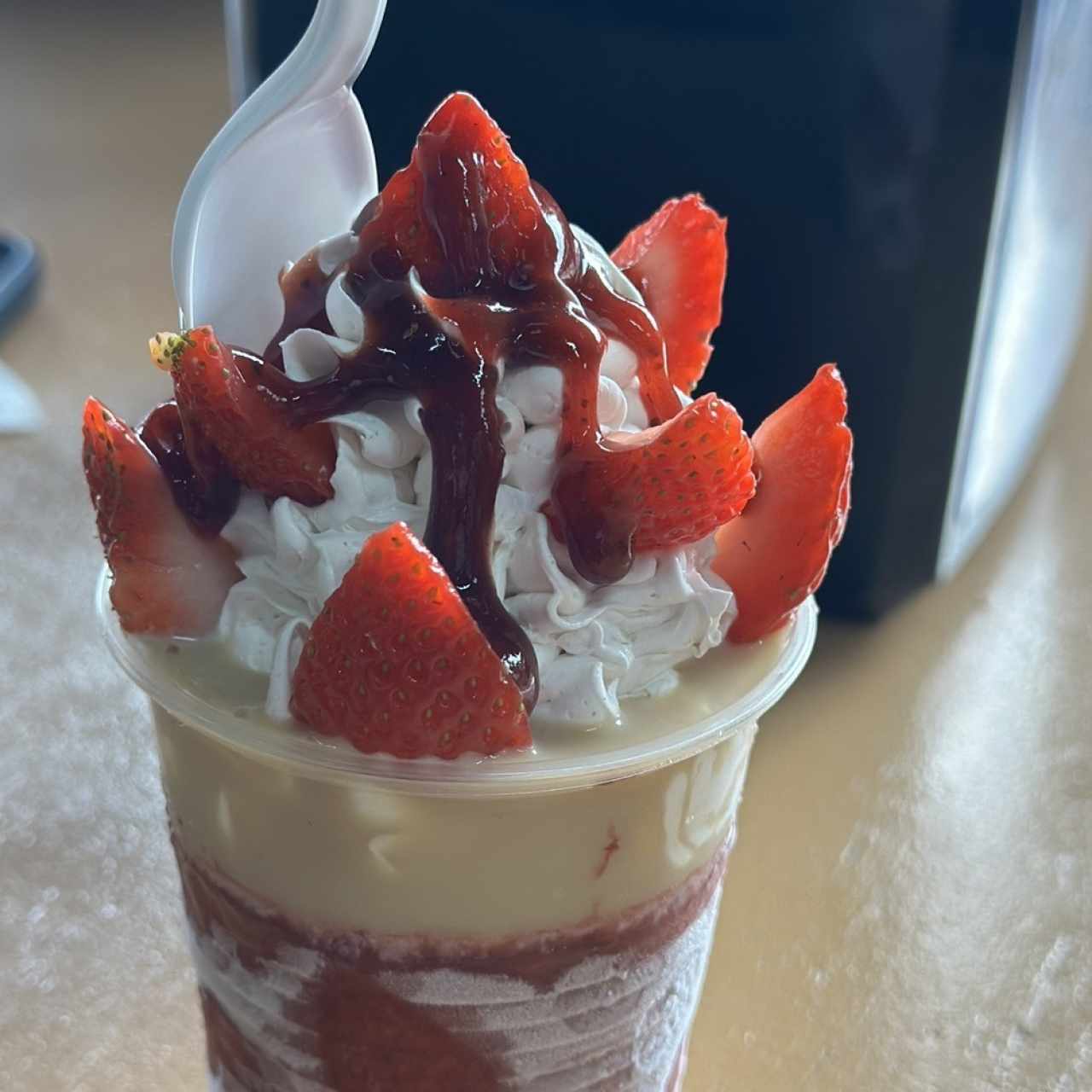 Duro de Fresas con Leche Condensada 