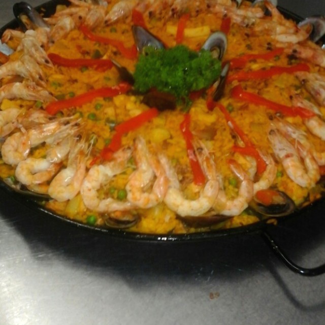 Paella mediterránea