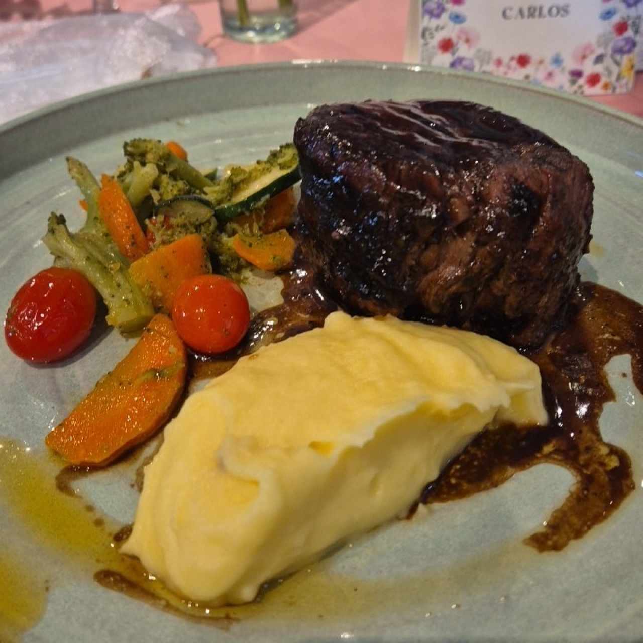 Filete Angus Prime al Grill , Salsa Demiglase con Vino Tinto