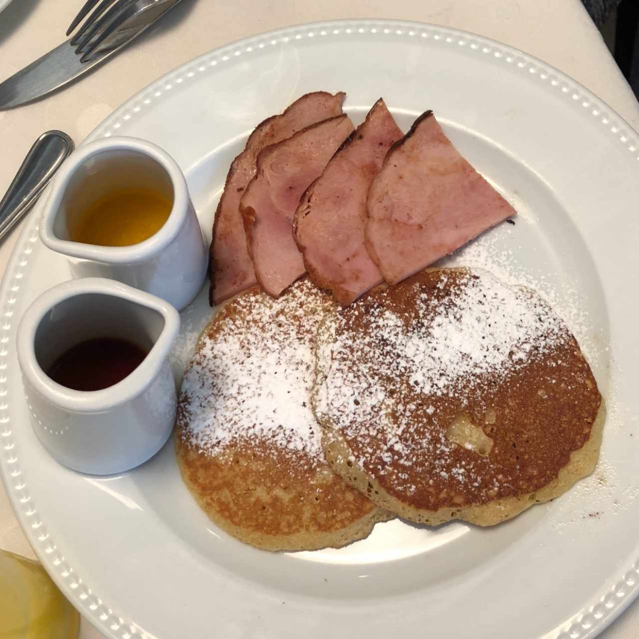 Pancakes con jamón