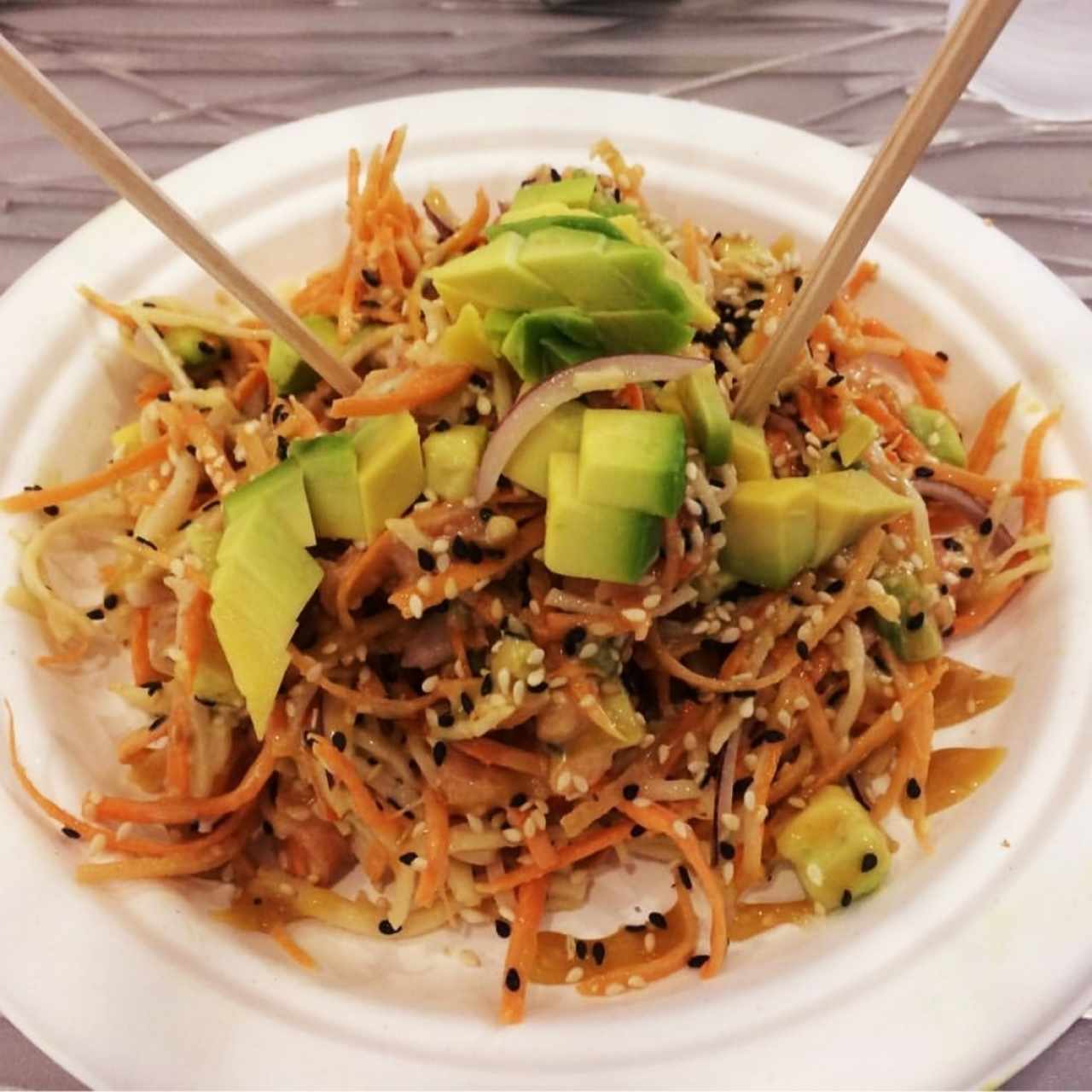 Ensalada de Salmón  y Kani