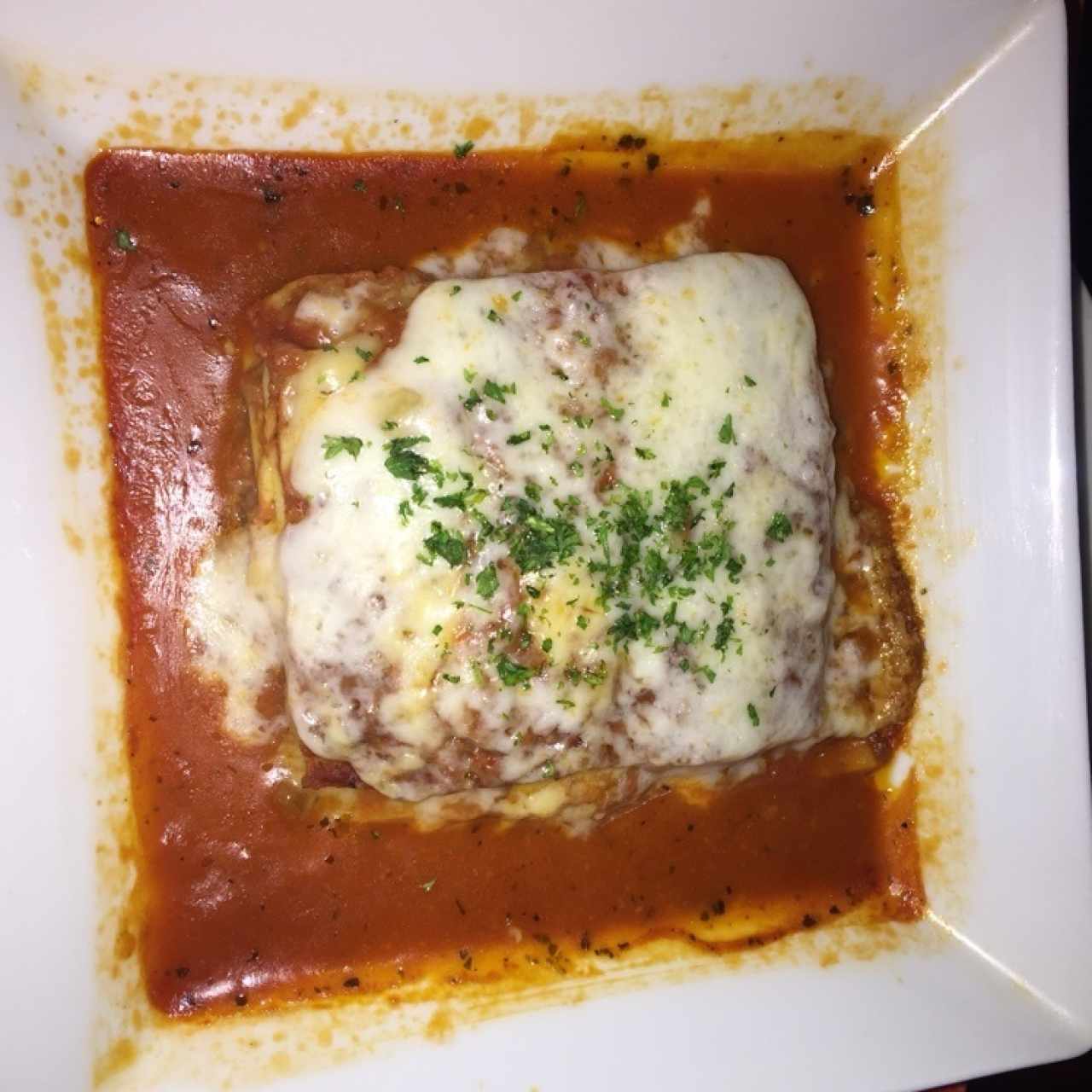 Lasagna en salsa roja