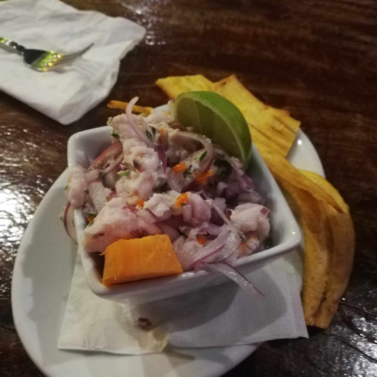 Ceviche peruano clásico 