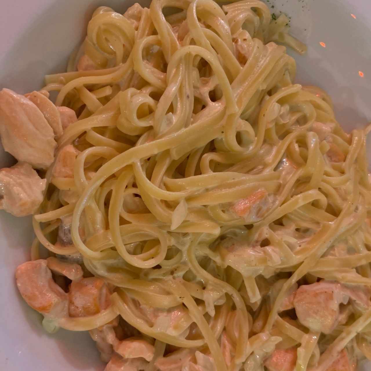 Linguini salmon