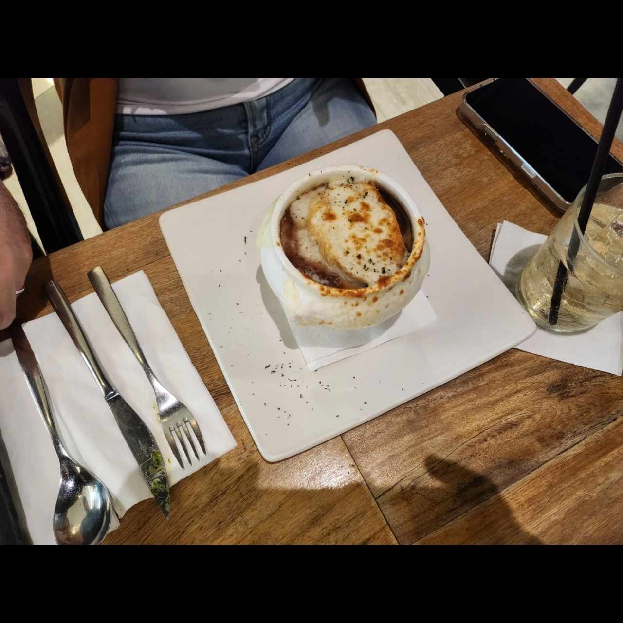 Sopa de Cebolla Gratinada