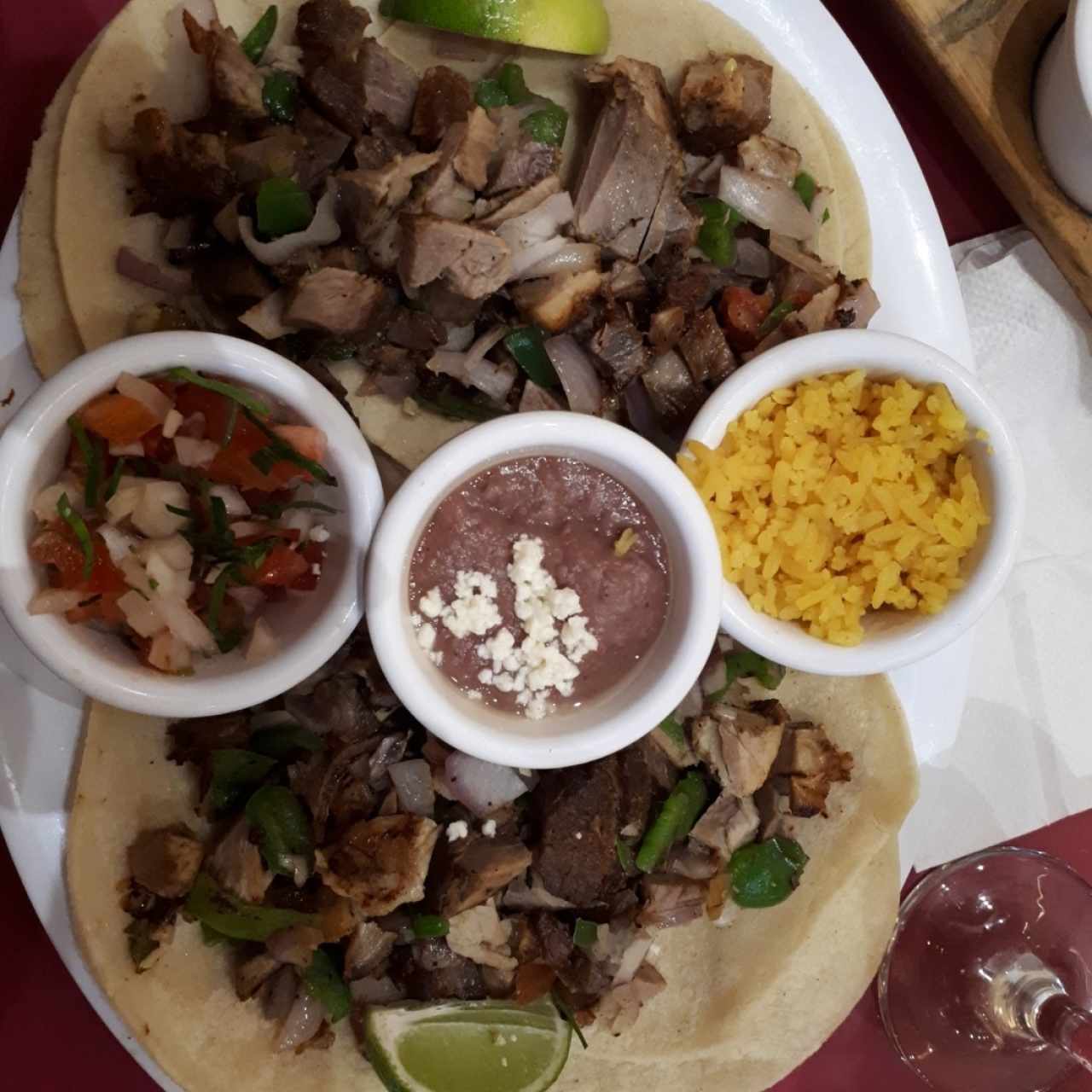 Tacos de carnita