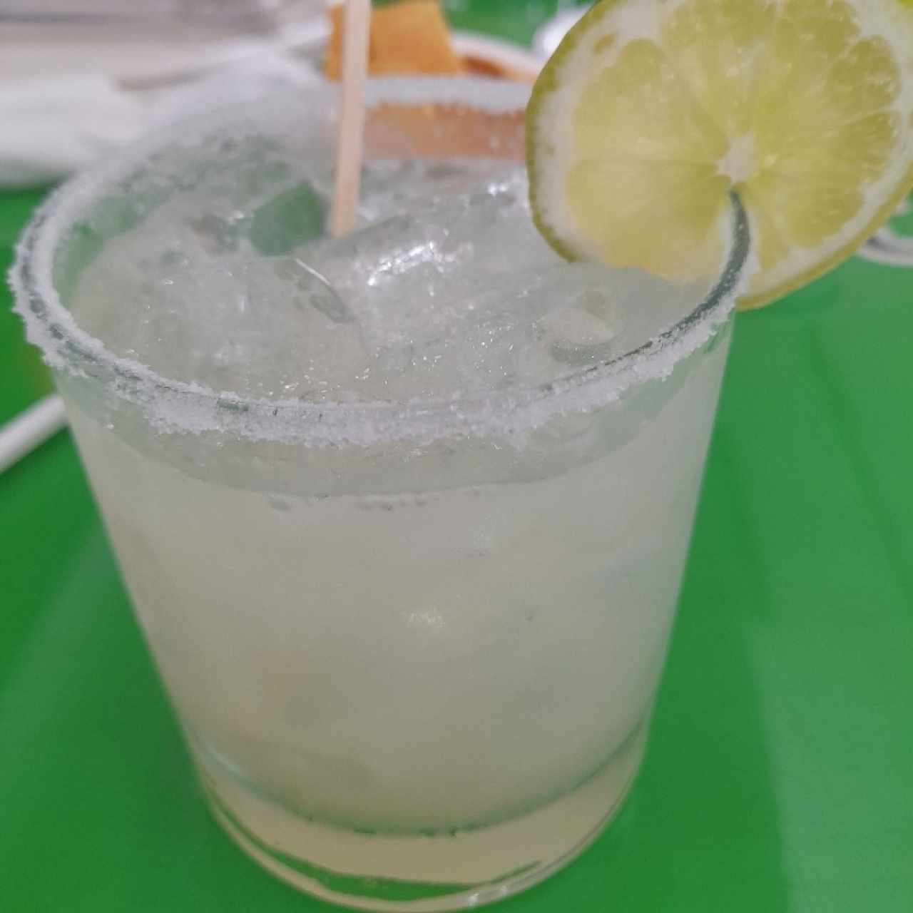 margarita en las rocaa