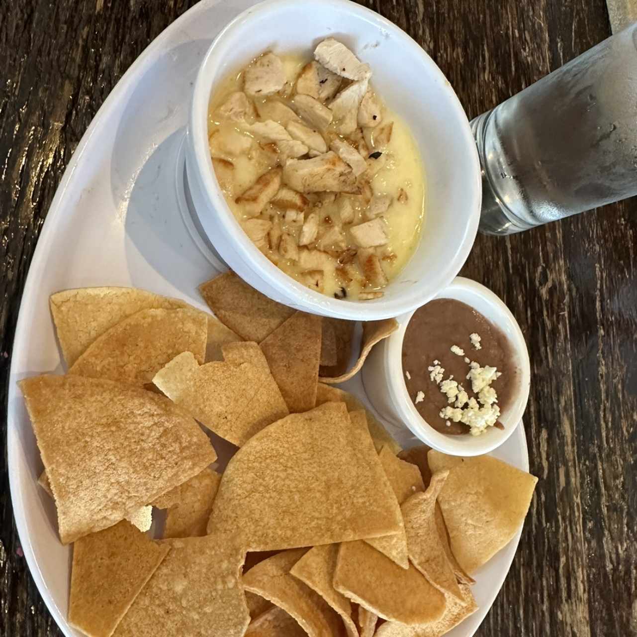 Queso fundido con pollo 