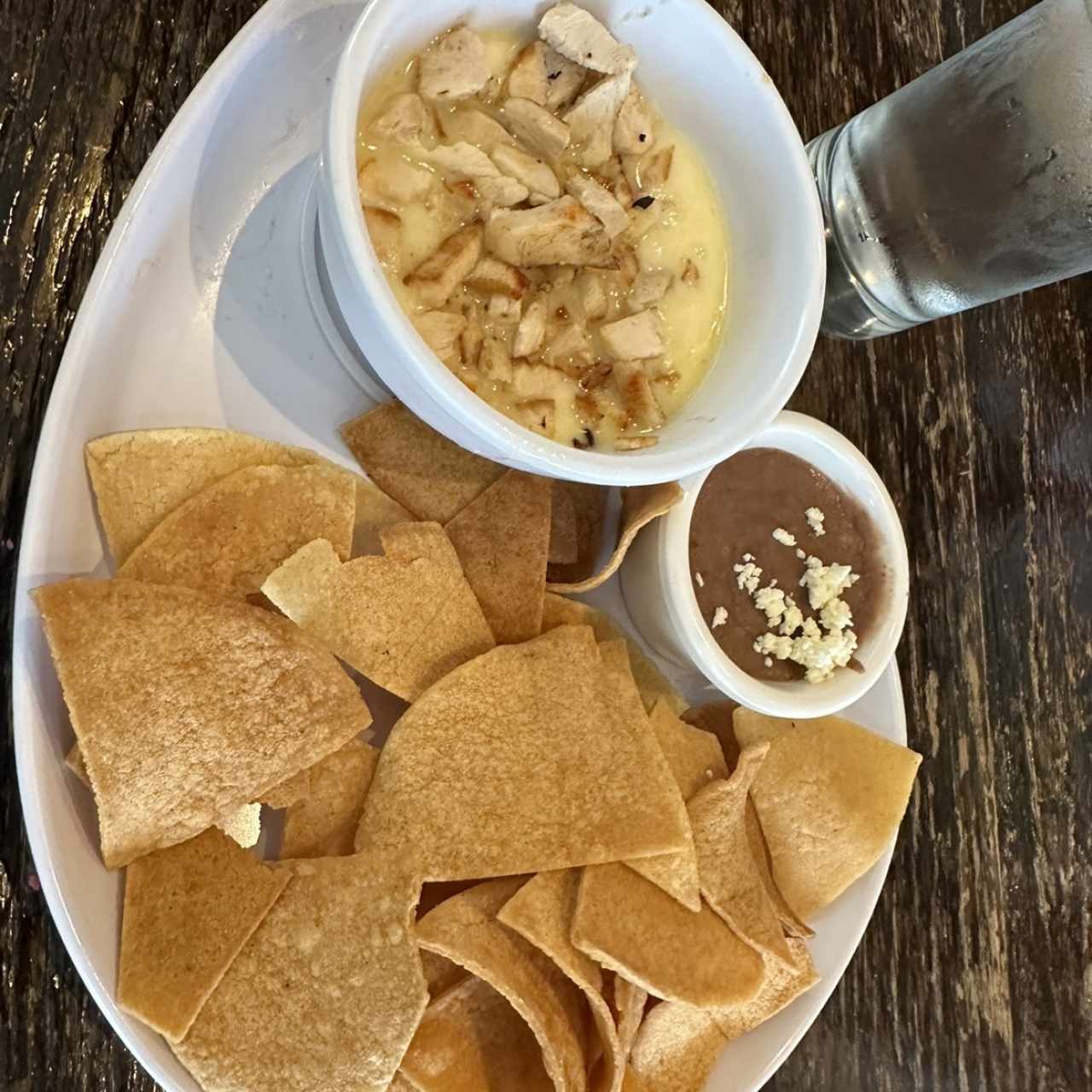 Queso fundido con pollo 